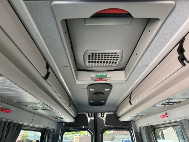 volkswagen-crafter-diesel-2016-big-16