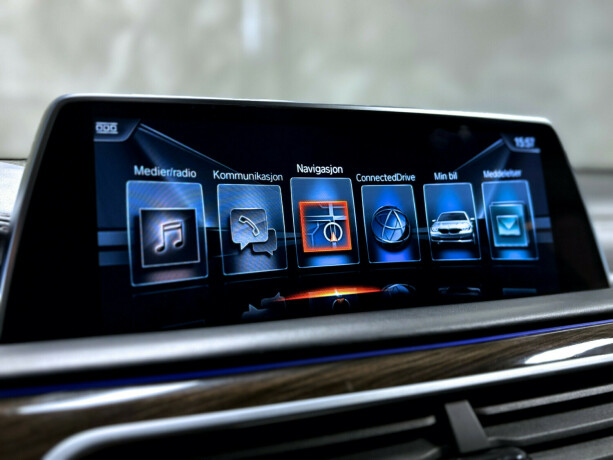 bmw-7-serie-elektrisitetbensin-2017-big-19