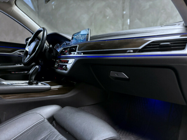 bmw-7-serie-elektrisitetbensin-2017-big-16