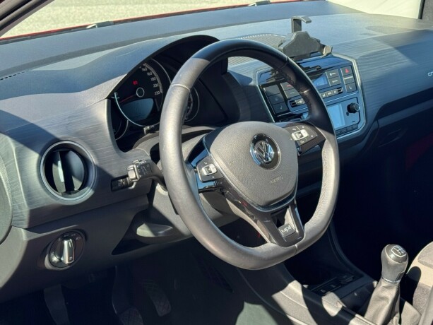 volkswagen-up-bensin-2018-big-6