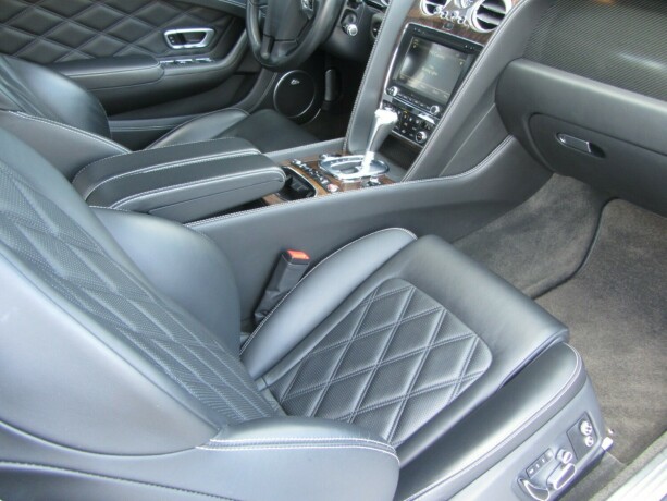 bentley-continental-bensin-2013-big-8