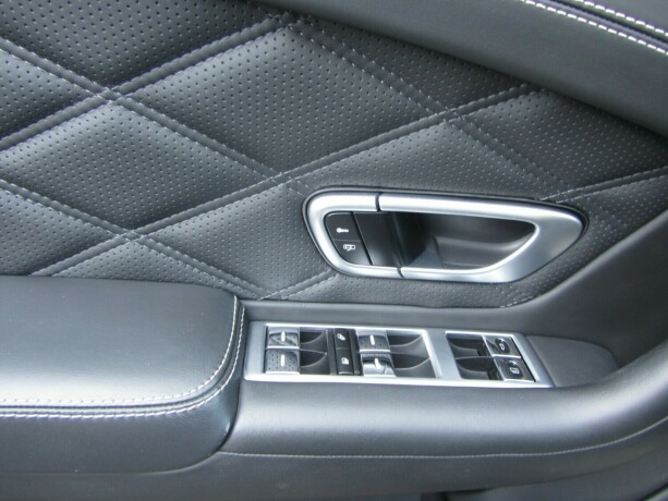 bentley-continental-bensin-2013-big-14