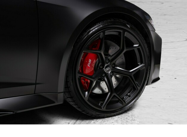 audi-rs6-elektrisitetbensin-2024-big-15