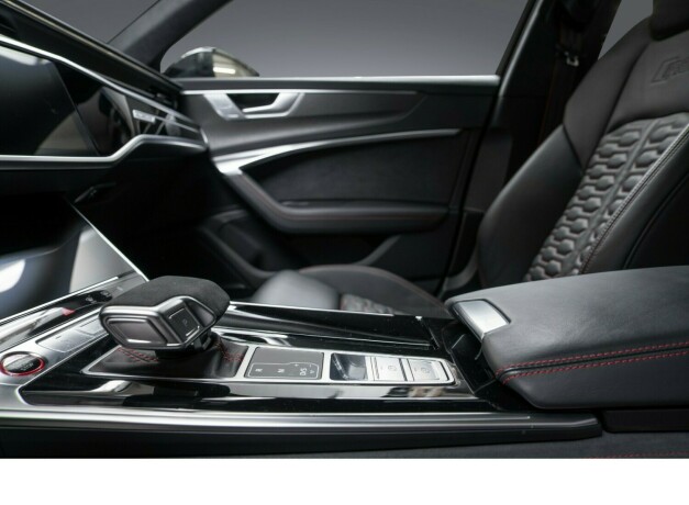 audi-rs6-elektrisitetbensin-2024-big-35