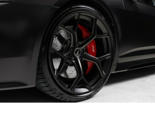 audi-rs6-elektrisitetbensin-2024-big-2