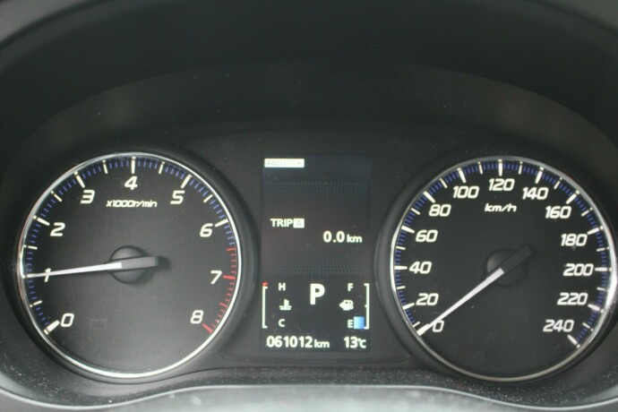 mitsubishi-outlander-bensin-2013-big-10