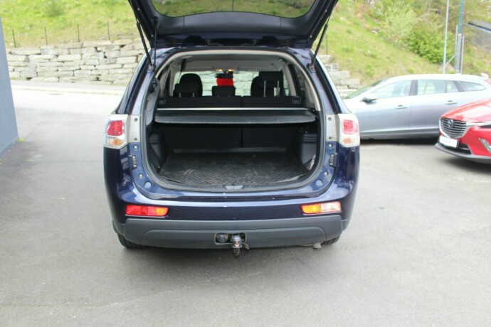 mitsubishi-outlander-bensin-2013-big-5