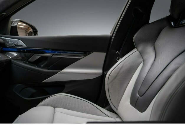 bmw-m5-elektrisitetbensin-2025-big-59