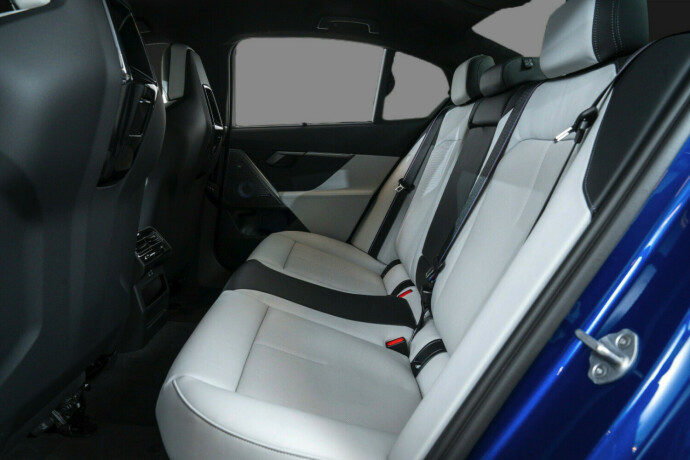 bmw-m5-elektrisitetbensin-2025-big-63