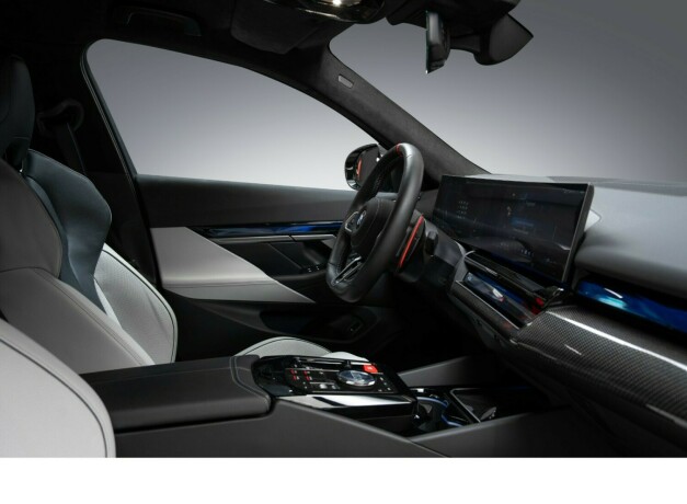 bmw-m5-elektrisitetbensin-2025-big-54