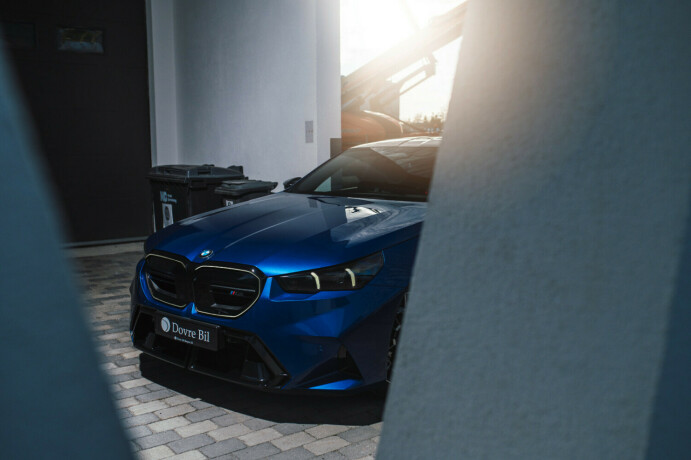 bmw-m5-elektrisitetbensin-2025-big-84