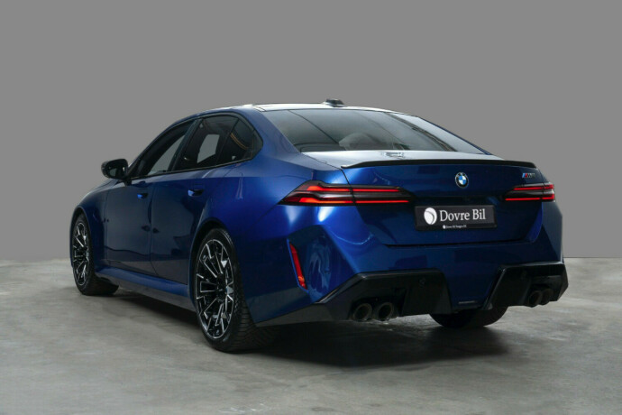 bmw-m5-elektrisitetbensin-2025-big-4