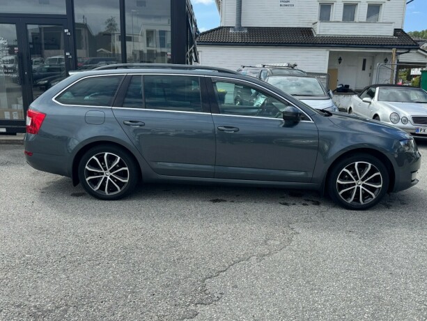 skoda-octavia-bensin-2015-big-3
