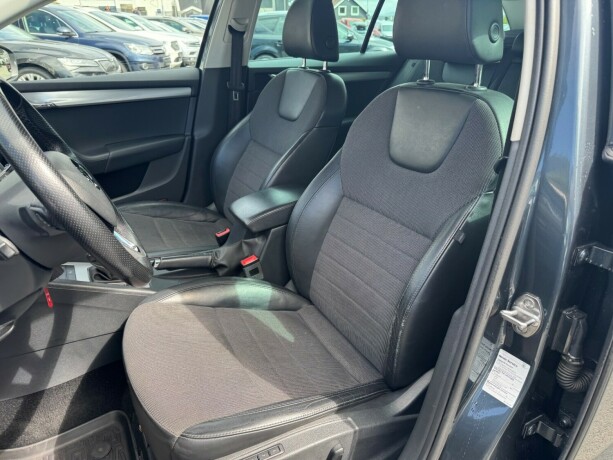 skoda-octavia-bensin-2015-big-7