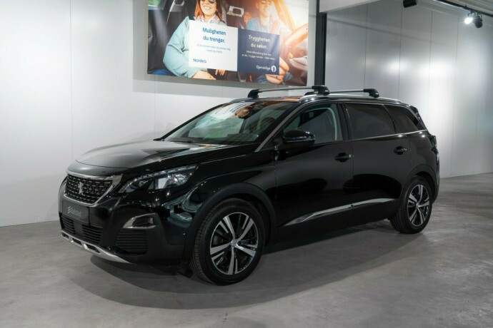 peugeot-5008-bensin-2018-big-0