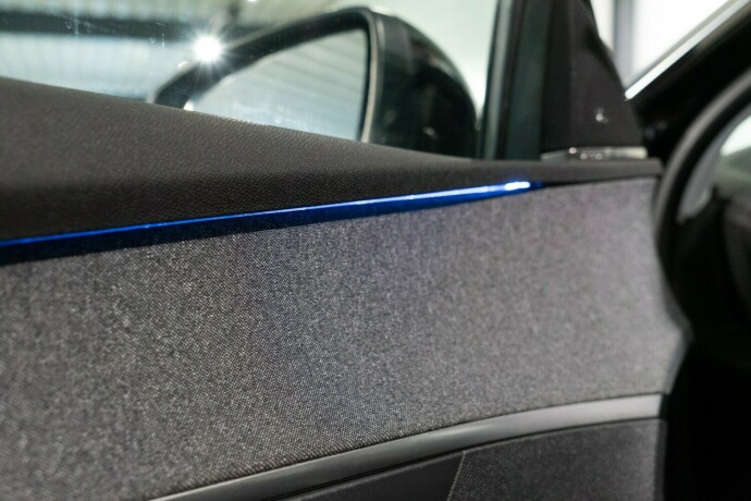 peugeot-5008-bensin-2018-big-11