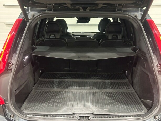 volvo-xc-90-diesel-2018-big-19