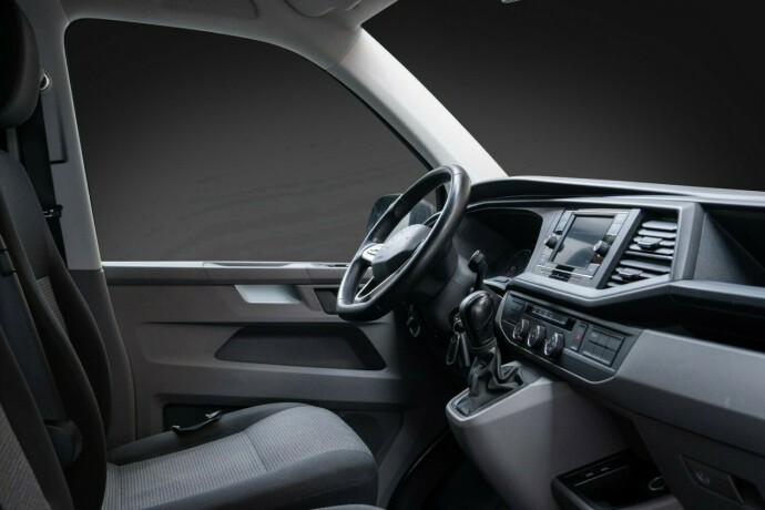 volkswagen-transporter-diesel-2022-big-27