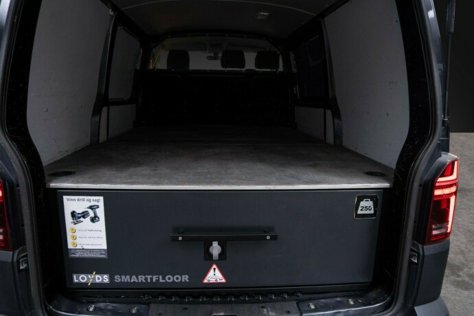 volkswagen-transporter-diesel-2022-big-28