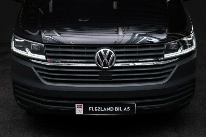 volkswagen-transporter-diesel-2022-big-5