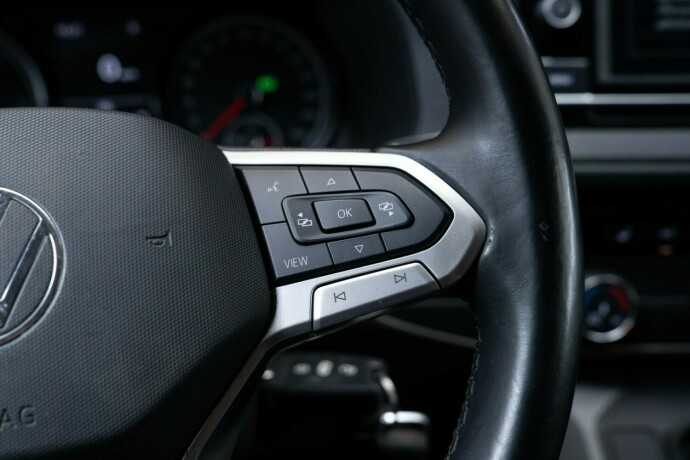 volkswagen-transporter-diesel-2022-big-14