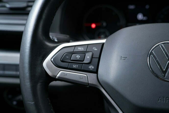 volkswagen-transporter-diesel-2022-big-13