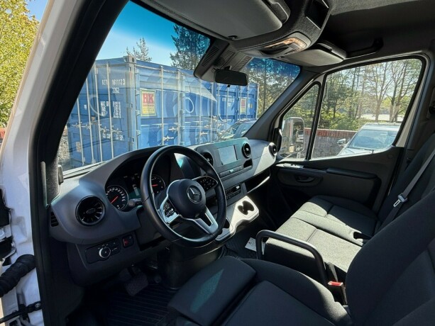 mercedes-benz-sprinter-diesel-2020-big-8