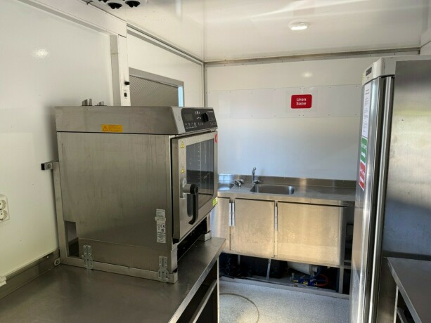 mercedes-benz-sprinter-diesel-2020-big-14
