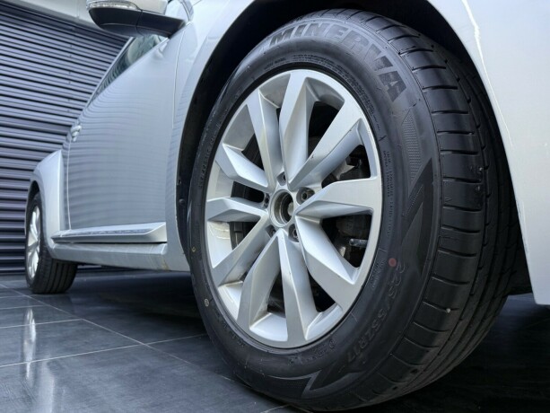 volkswagen-beetle-bensin-2012-big-7