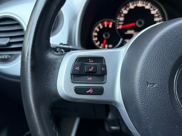 volkswagen-beetle-bensin-2012-big-14