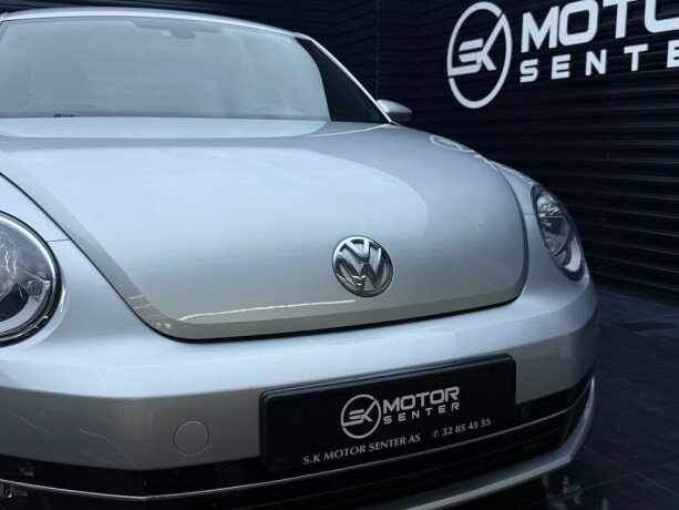 volkswagen-beetle-bensin-2012-big-4