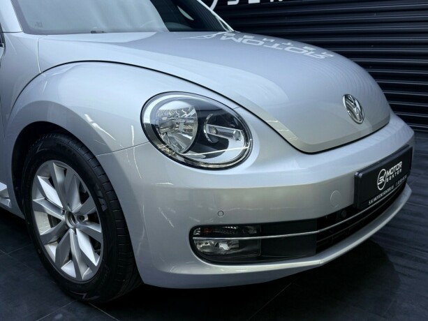 volkswagen-beetle-bensin-2012-big-2