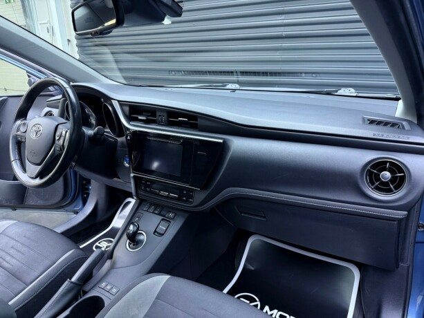 toyota-auris-elektrisitetbensin-2016-big-9