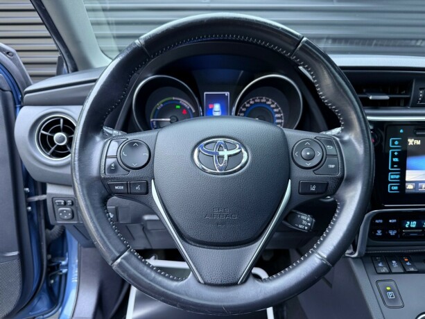 toyota-auris-elektrisitetbensin-2016-big-11