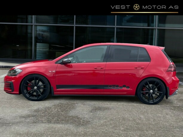 volkswagen-golf-bensin-2017-big-3