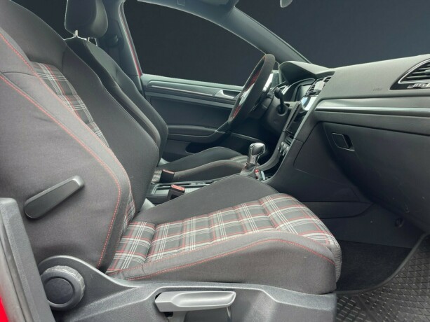 volkswagen-golf-bensin-2017-big-11