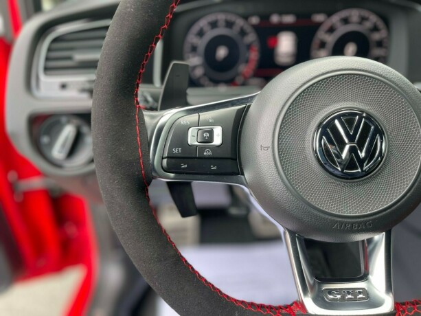 volkswagen-golf-bensin-2017-big-16