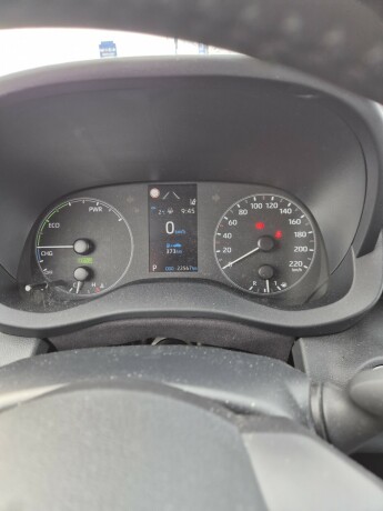pen-bil-med-lite-km-her-far-du-en-knall-bil-med-lite-vedlikehold-her-kan-du-vaere-trygg-pa-at-du-far-den-bilen-du-ser-big-10