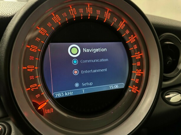 mini-cooper-diesel-2010-big-10