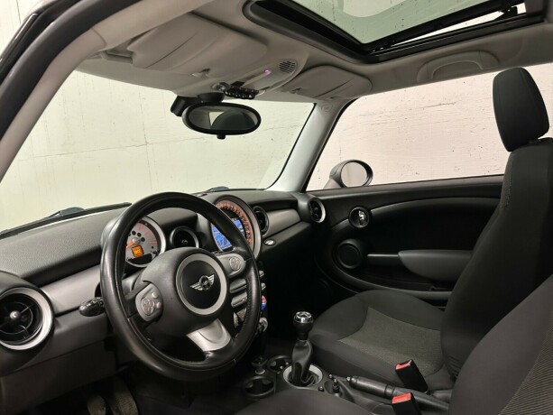 mini-cooper-diesel-2010-big-17