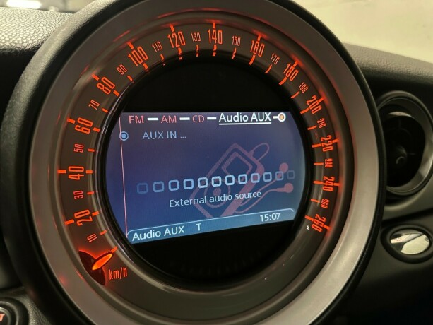 mini-cooper-diesel-2010-big-12