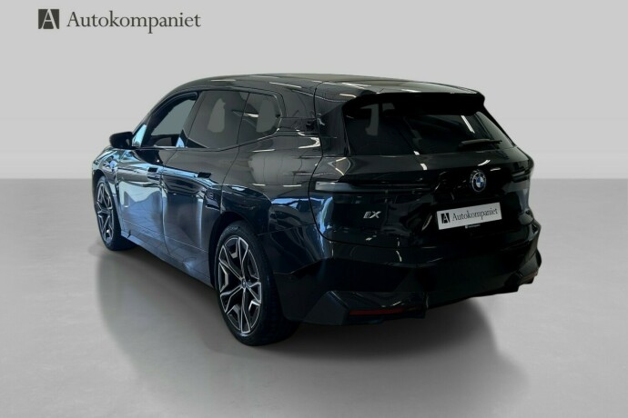 bmw-ix-xdrive-50-elektrisitet-2022-big-3