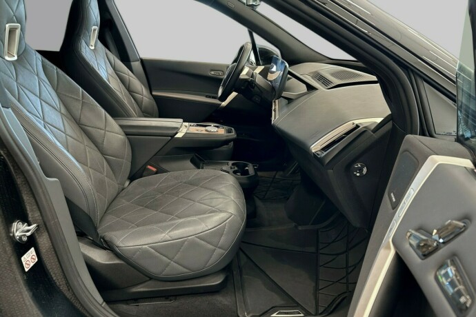bmw-ix-xdrive-50-elektrisitet-2022-big-10