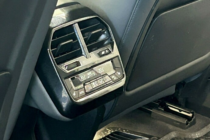 bmw-ix-xdrive-50-elektrisitet-2022-big-13