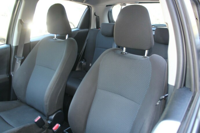 toyota-yaris-bensin-2013-big-6