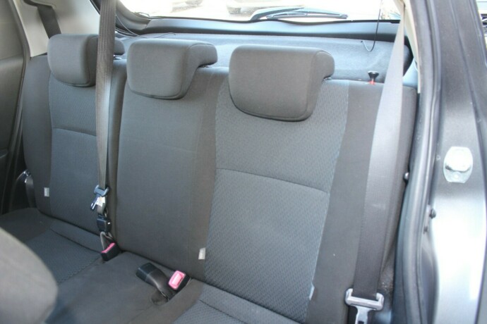 toyota-yaris-bensin-2013-big-5