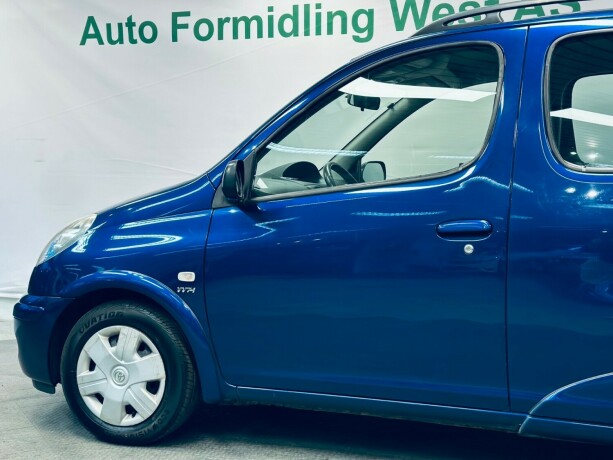 toyota-yaris-verso-bensin-2004-big-7
