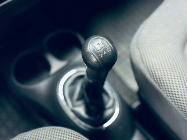 toyota-yaris-verso-bensin-2004-big-20