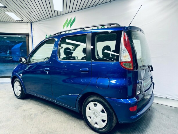 toyota-yaris-verso-bensin-2004-big-5