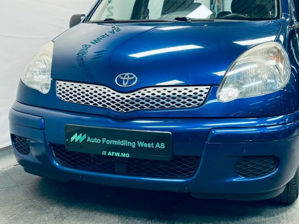 toyota-yaris-verso-bensin-2004-big-3